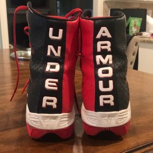 Kids football cleats